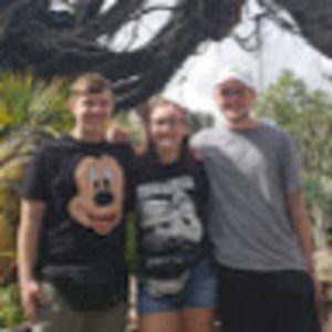 Meet your Posher, Alexia